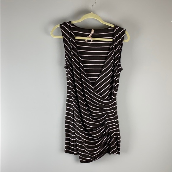 Bailey 44 faux wrap top - Picture 2 of 7